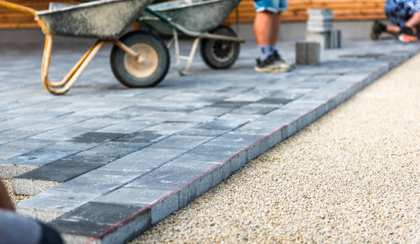 Best Concrete Sidewalk Installation  in Auburn Lake Trails, CA